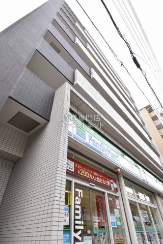 ウィスタリア立花の外観