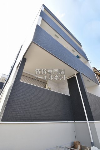 フジパレス十三公園西の外観