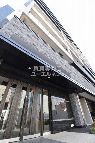プレサンス塚本ミッドマークの外観