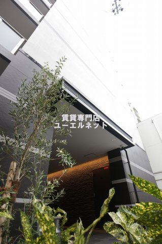 アルティザ 江坂の外観