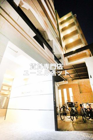 サンレムート江坂ファーストの外観