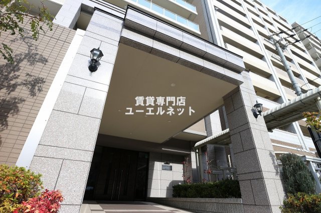 小西 マンションの外観