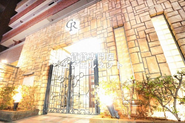 グランシス 江坂の外観