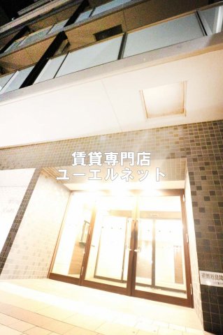 ワールドアイ 江坂アルバの外観