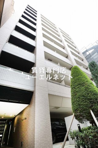 パストラーレ江坂の外観