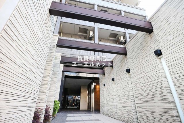 エスリード 江坂広芝町の外観