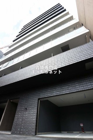 モダン パラッツォ 江坂アクシアの外観