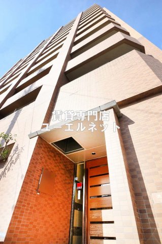 アーデン 江坂の外観