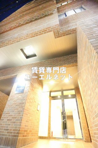 江坂 ＯＭ パレスの外観