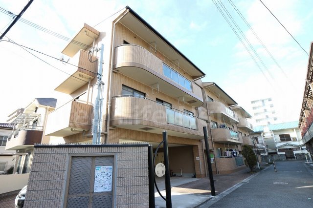 クオーレ 江坂の外観