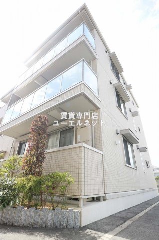 クラルテ エサカの外観