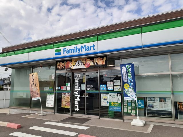 【コンビニエンスストア】ファミリーマート 和歌山楠見中店様まで356ｍ
