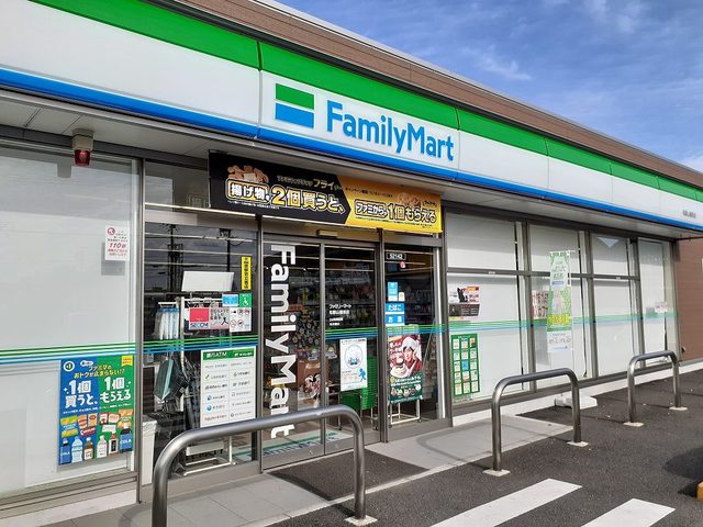 【コンビニエンスストア】ファミリーマート和歌山榎原店様まで323ｍ
