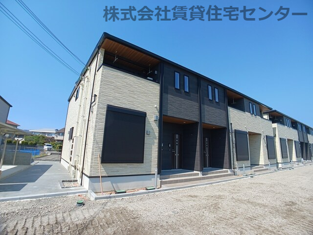 建築中