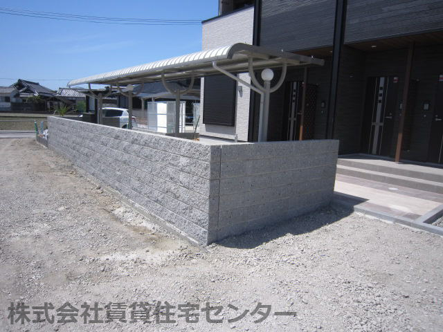 建築中