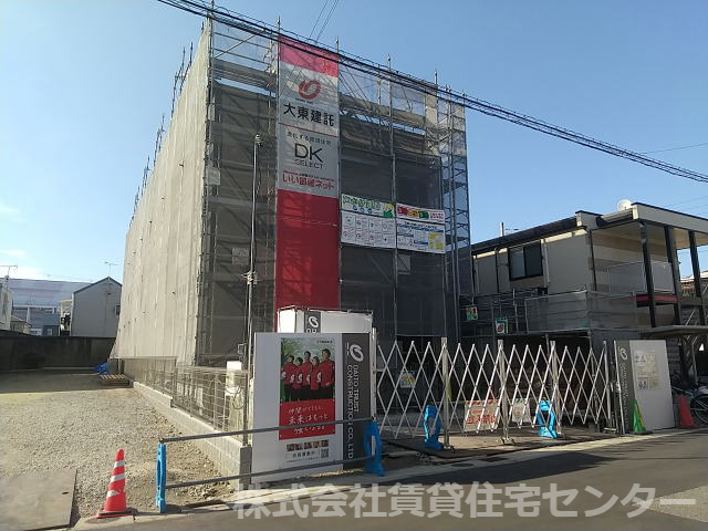 建築中