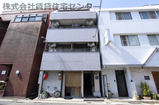 雪月花ビルの外観