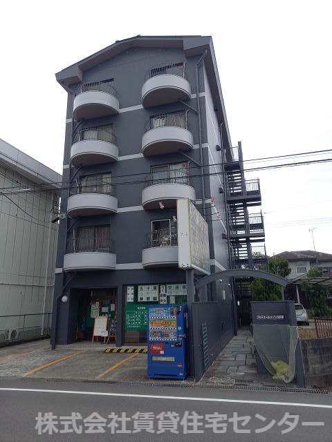 プルミエールメゾン日前宮の外観