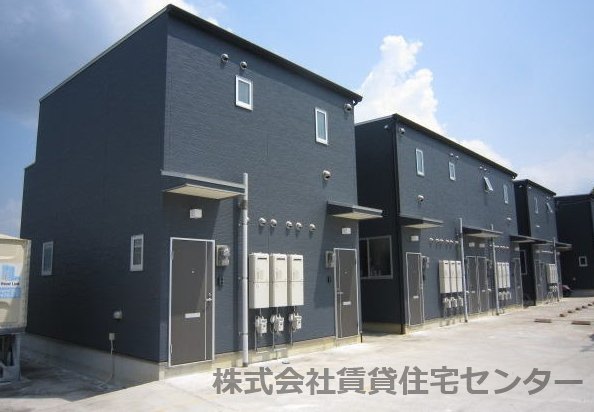 施工例※実際の建物とは、外壁、窓の開口部の位置等のデザインが異なります。