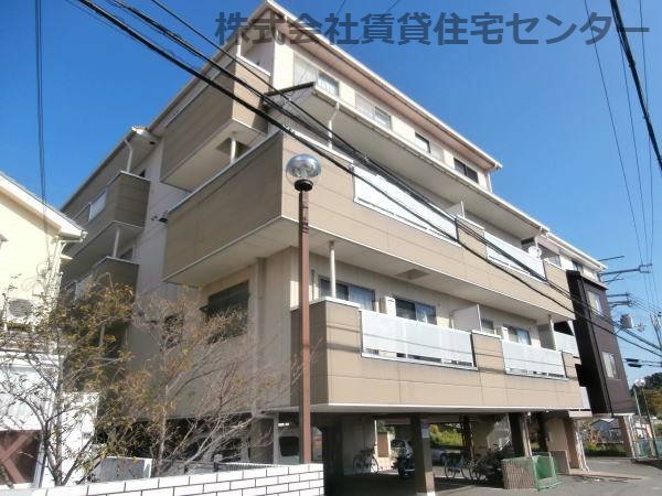 エクシード紀伊Ｂ棟の外観