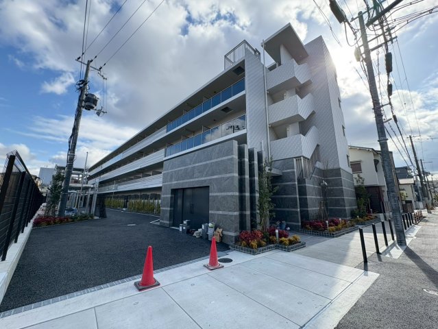 ファーストフィオーレ江坂ラディール