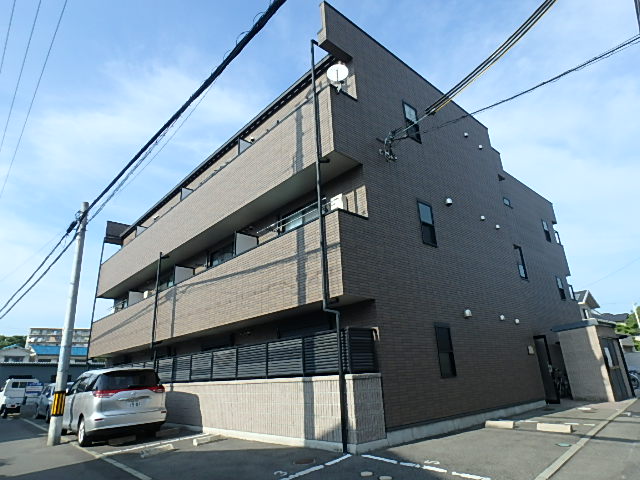 アンプルールフェール江坂