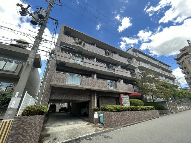 エデラ・カーサ