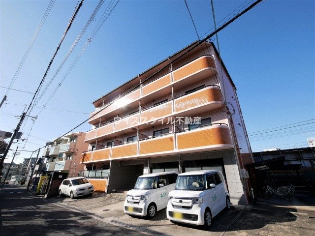 ローレル関大前