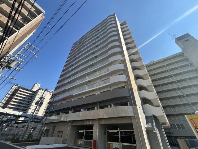 セレニテ江坂グランデ