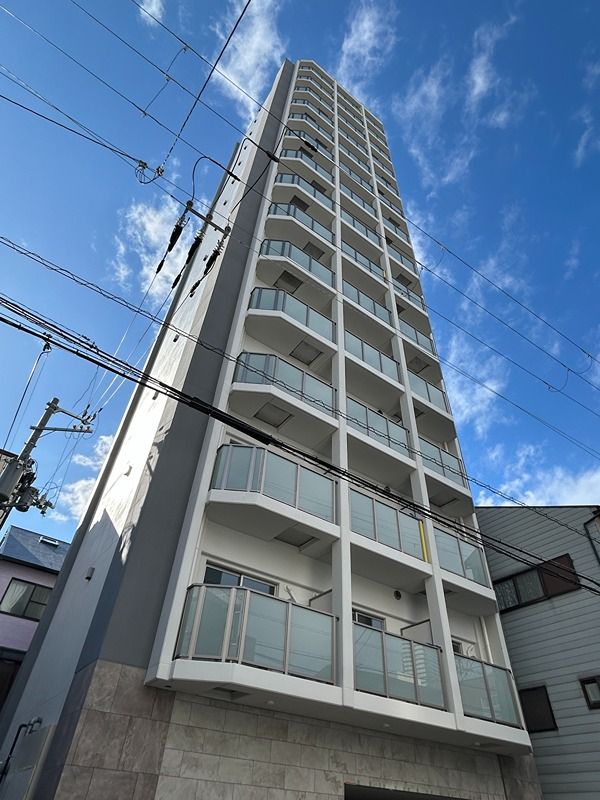 クローバー・グランツ弁天町の外観