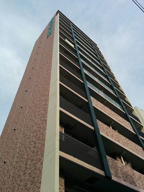 ララプレイスOSAKA WEST PRIMEの外観