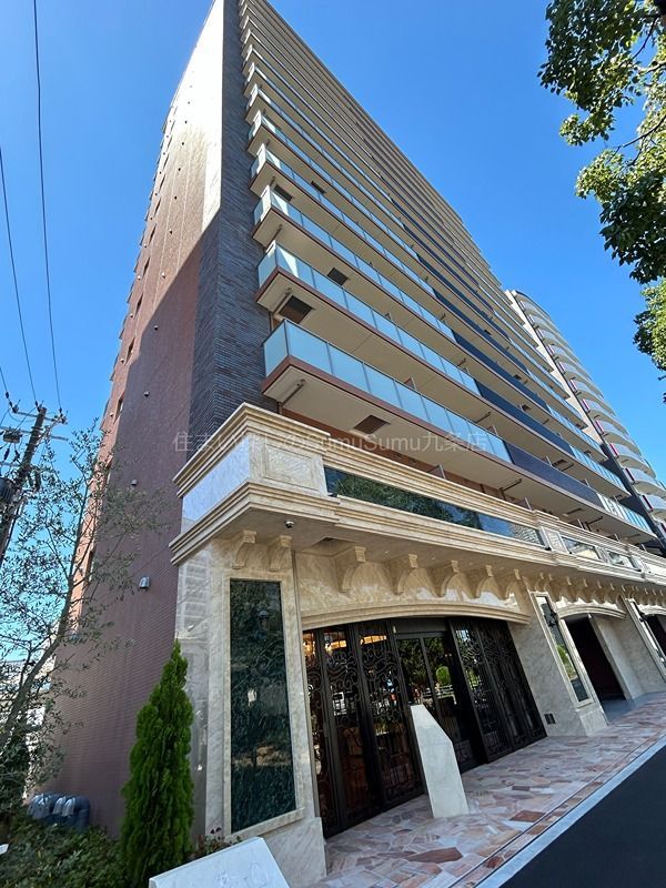 プレジオ阿波座の外観