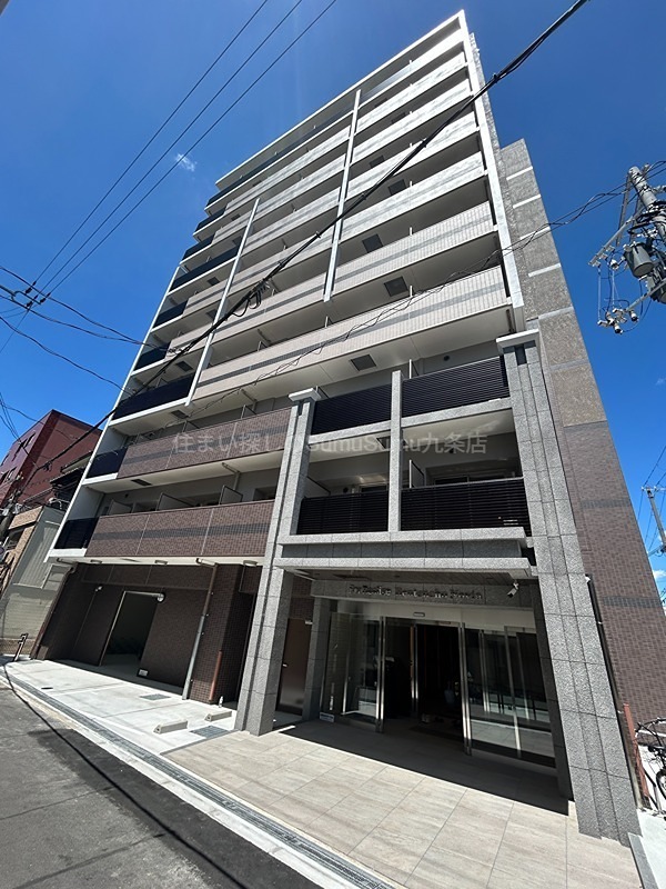 フォーリアライズ弁天町ノビアの外観