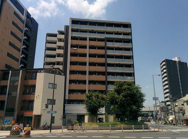 レジュールアッシュウエストレジスの外観