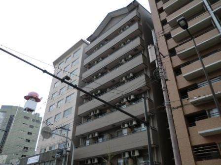 ロイヤルクイーンズパークの外観