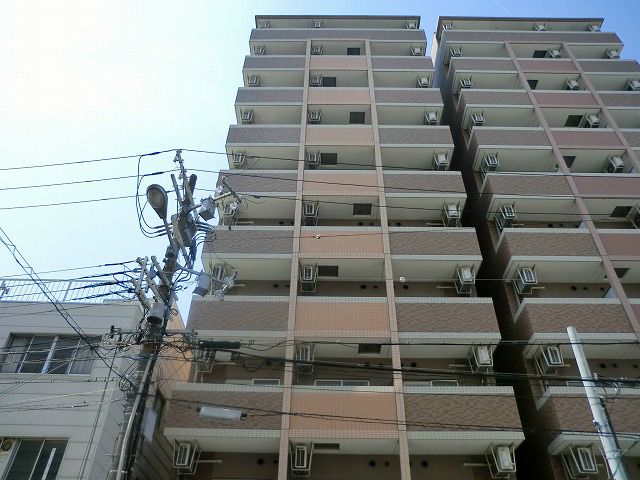シャルマンフジ阿波座イーストの外観