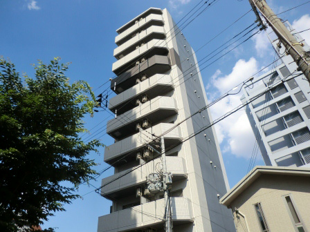 パウゼドーム前の外観