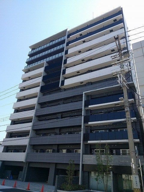 スワンズシティ中之島クロスの外観