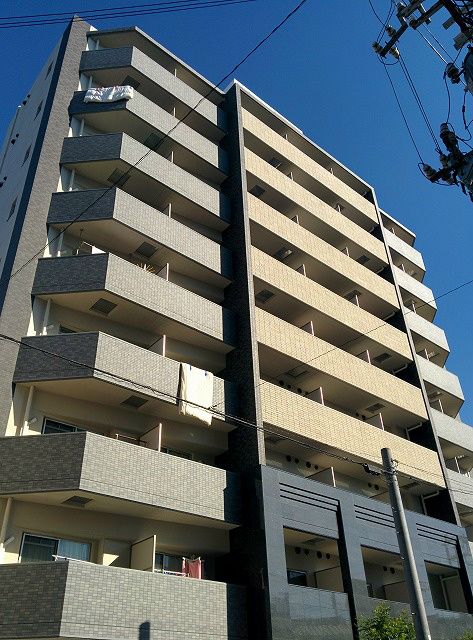 エクスクルーシブレジデンス西九条の外観