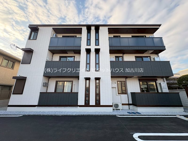 D-PLACE本町の外観