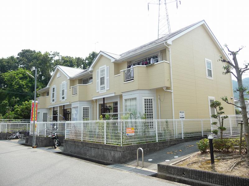 ジュアン参番館の外観