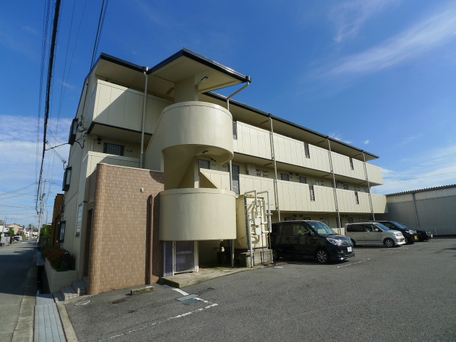 Ｃ・フィールドの外観