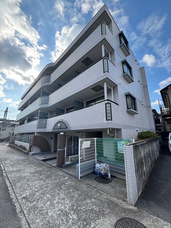 神戸市灘区鹿ノ下通１丁目の賃貸マンションの外観