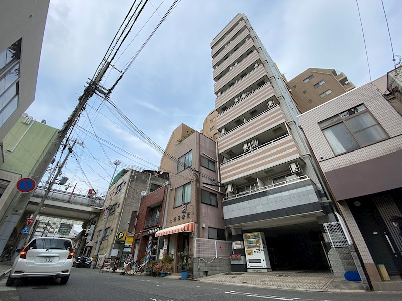 ラピッド元町の外観