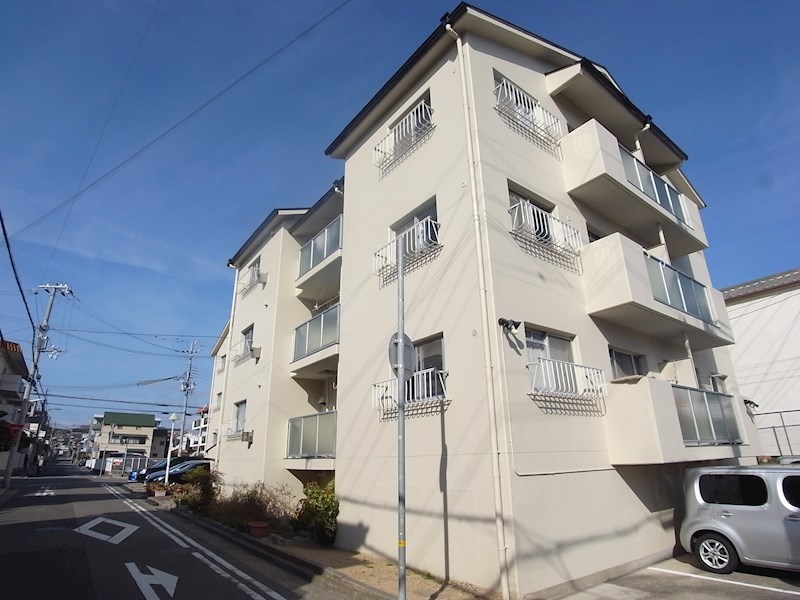 ハイツポールベールの外観