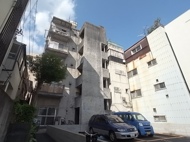 神戸市兵庫区荒田町３丁目の賃貸マンションの外観