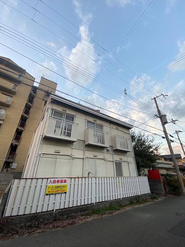 東辻井ハイツの外観