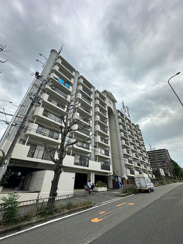 グリースシャトー桃山台の外観