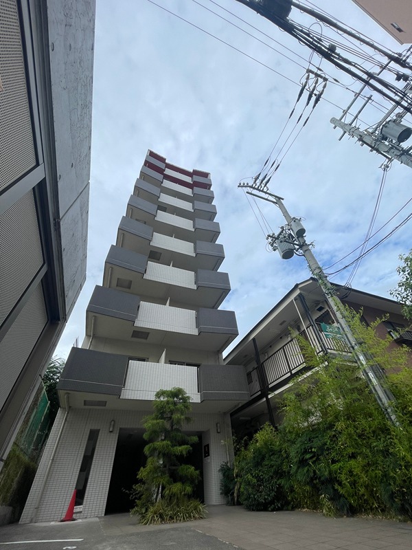 ラ・フィーネ江坂の外観