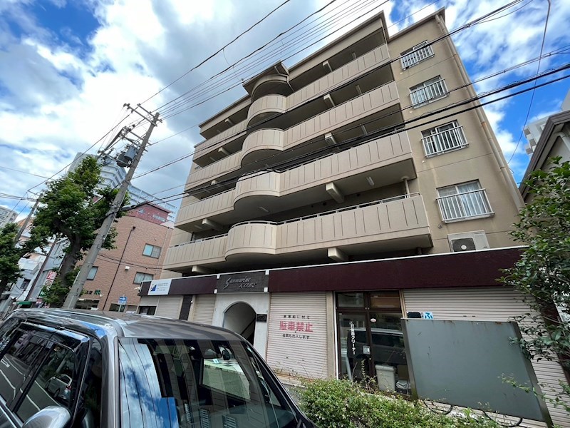サンマリン神戸の外観